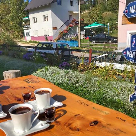 Underwoods Žabljak Guesthouse Eksteriør billede